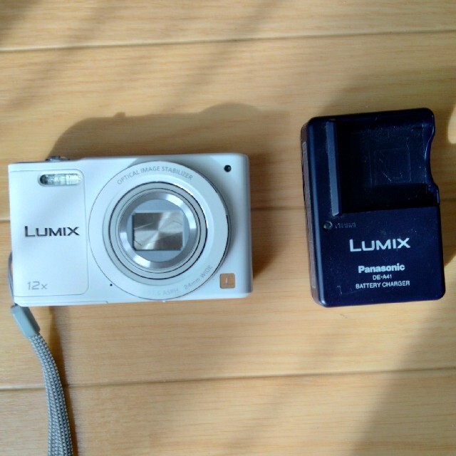 LUMIX　デジカメ　Panasonic LUMIX SZ DMC-SZ10-W