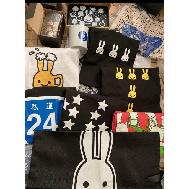 CUNE まとめ出品 Tシャツ バック 雑貨 おまけ付き-