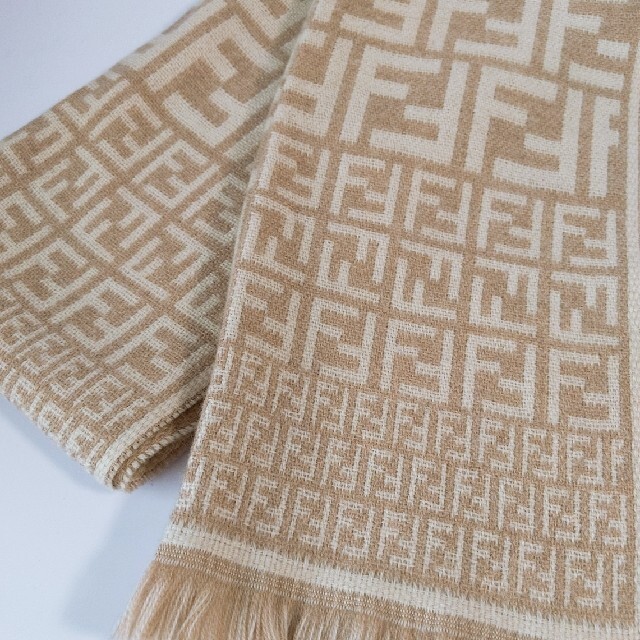 未使用 FENDI マフラー 新しいスタイル 9000円 www.gold-and-wood.com