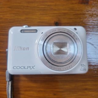 ニコン(Nikon)のNikon　COOLPIX(コンパクトデジタルカメラ)