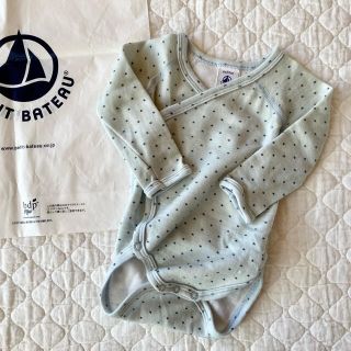 プチバトー(PETIT BATEAU)のプチバトーpetitbateauプチバトー長袖ウール肌着ロンパース前開き6m70(肌着/下着)