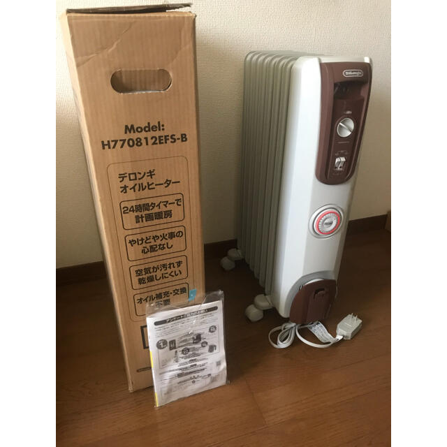 DeLonghi(デロンギ)のデロンギ DeLonghi オイルヒーター H770812EFS-B スマホ/家電/カメラの冷暖房/空調(オイルヒーター)の商品写真