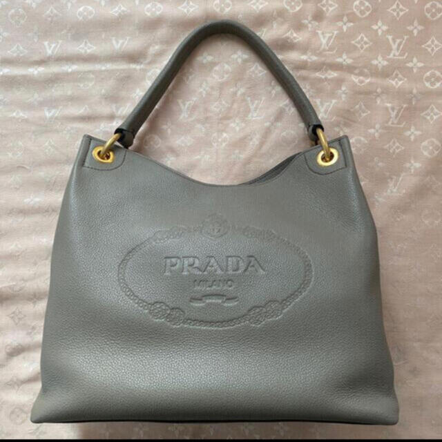 PRADA(プラダ)のプラダ ワンショルダーバッグ レディースのバッグ(ショルダーバッグ)の商品写真