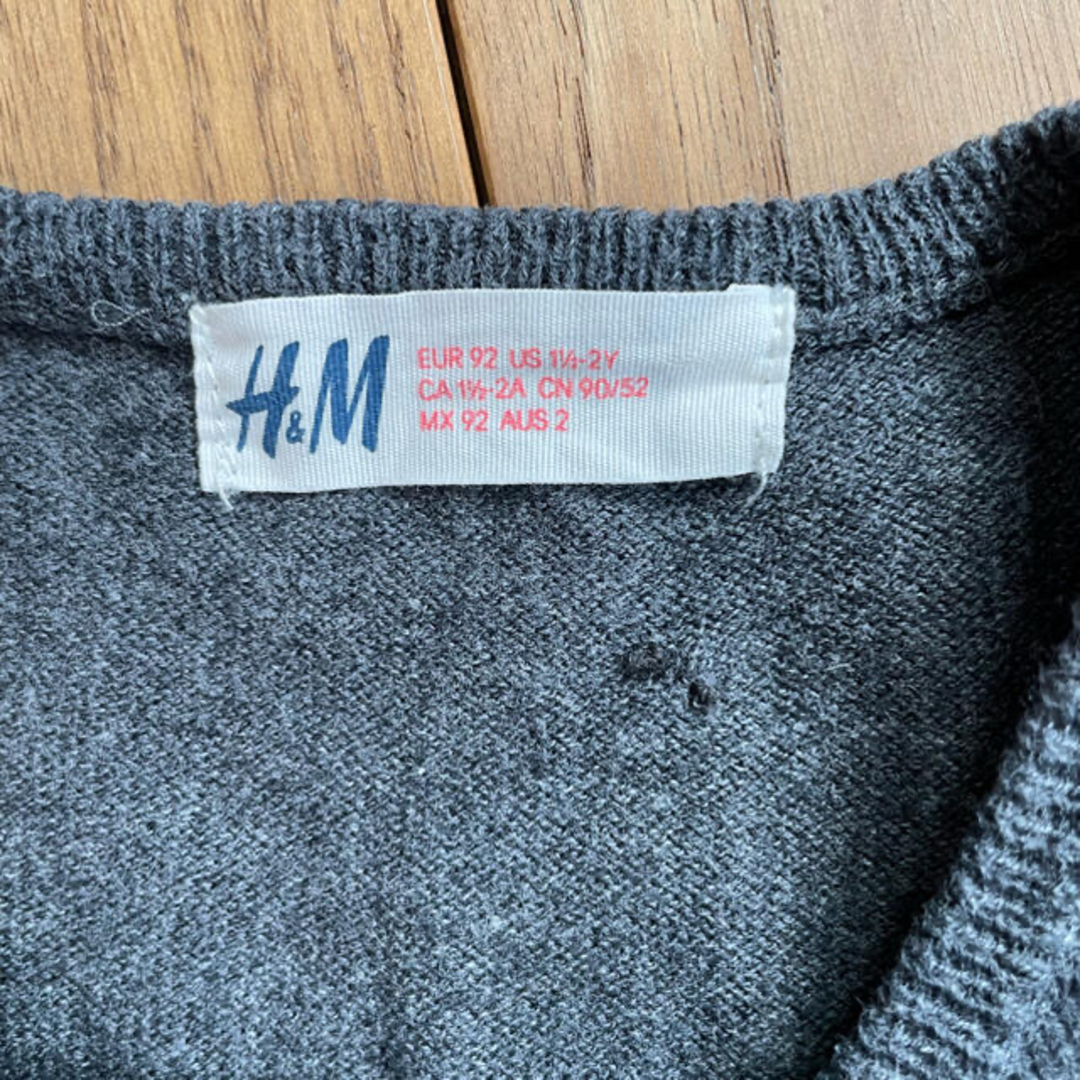 H&M(エイチアンドエム)の綿100%リボンニット&チュールレギンス セット キッズ/ベビー/マタニティのベビー服(~85cm)(ニット/セーター)の商品写真