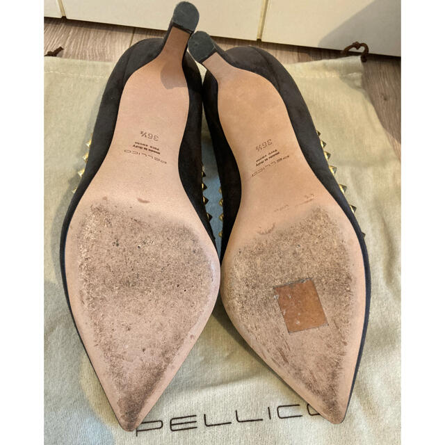 PELLICO(ペリーコ)のPELLICO スウェードスタッズ パンプス　新品同様 レディースの靴/シューズ(ハイヒール/パンプス)の商品写真