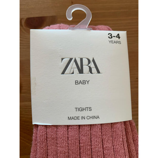 ZARA(ザラ)の【新品未使用】ZARA baby タイツ 3-4 YEARS キッズ/ベビー/マタニティのこども用ファッション小物(靴下/タイツ)の商品写真