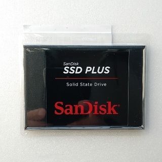 サンディスク(SanDisk)のSSD  2TB ２.5インチ  未使用(未開封)(PCパーツ)