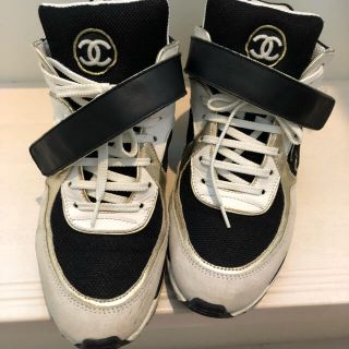 シャネル(CHANEL)のCHANELスニーカー　白黒　23.5センチ(スニーカー)