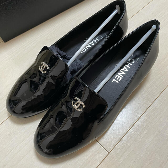 CHANEL(シャネル)の美品CHANELシャネル　オペラシューズパール　37.5 バレエシューズ　ブーツ レディースの靴/シューズ(バレエシューズ)の商品写真