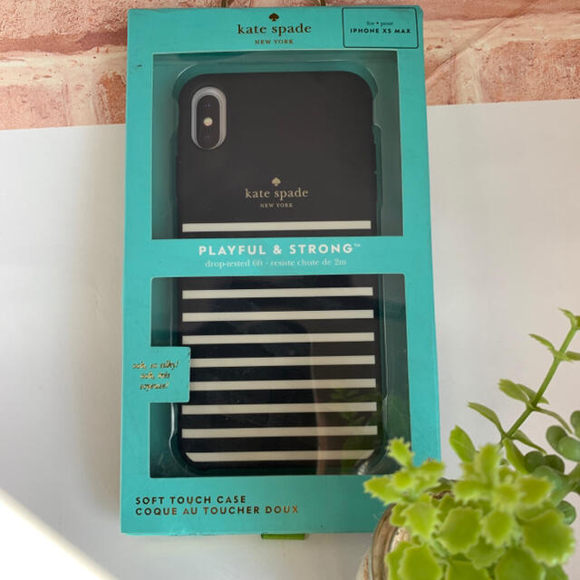 kate spade new york(ケイトスペードニューヨーク)のケイトスペード kate spade iPhone XS MAX ケース 白黒縞 スマホ/家電/カメラのスマホアクセサリー(iPhoneケース)の商品写真