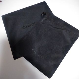 シャネル(CHANEL)の●新品　シャネル　封筒　ミニ巾着(その他)