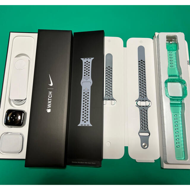 Apple(アップル)の美品   Apple Watch series 6 Nike 44mm  メンズの時計(腕時計(デジタル))の商品写真