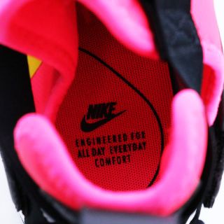 NIKE エアハラチ  シティーロウ ピンク スニーカー