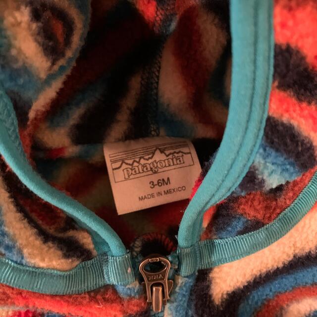patagonia(パタゴニア)のパタゴニア　フリース　上着 キッズ/ベビー/マタニティのベビー服(~85cm)(ジャケット/コート)の商品写真