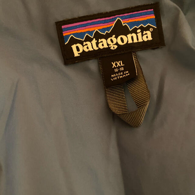 patagonia(パタゴニア)のpatagonia ボーイズ キルテッド ジャケット キッズ/ベビー/マタニティのキッズ服男の子用(90cm~)(ジャケット/上着)の商品写真