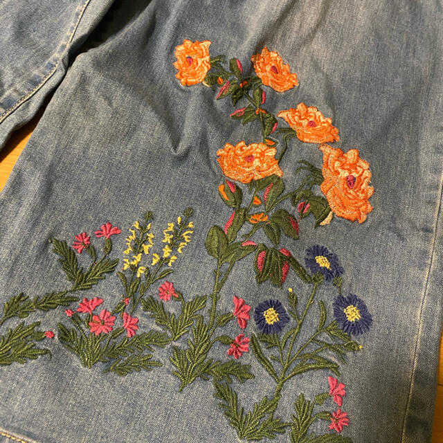 SUPER HAKKA - 超美品 SUPERHAKKA 刺繍の可愛いデニムパンツの通販 by 購入意識の無いイイねは不要でお願いしますmiyu miyu|スーパーハッカならラクマ SUPER HAKKA - 超美品 SUPERHAKKA 刺繍の可愛いデニムパンツの通販 by 購入意識の無いイイねは不要でお願いしますmiyu miyu|スーパーハッカならラクマ