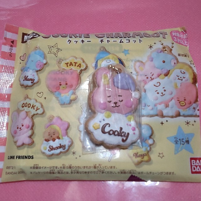 BANDAI(バンダイ)のBT21 クッキーチャームコット　COOKY エンタメ/ホビーのおもちゃ/ぬいぐるみ(キャラクターグッズ)の商品写真