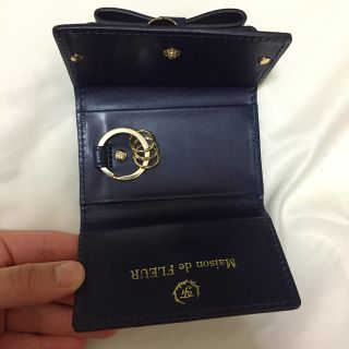 新品 黒 Maison de FLEUR モノグラムキーケース 割引価格購入 新品 黒 Maison de FLEUR モノグラムキーケース キーケース