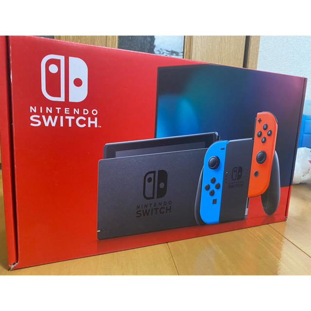 家庭用ゲーム機本体新型　Switch 本体　ソフト　セット　美品