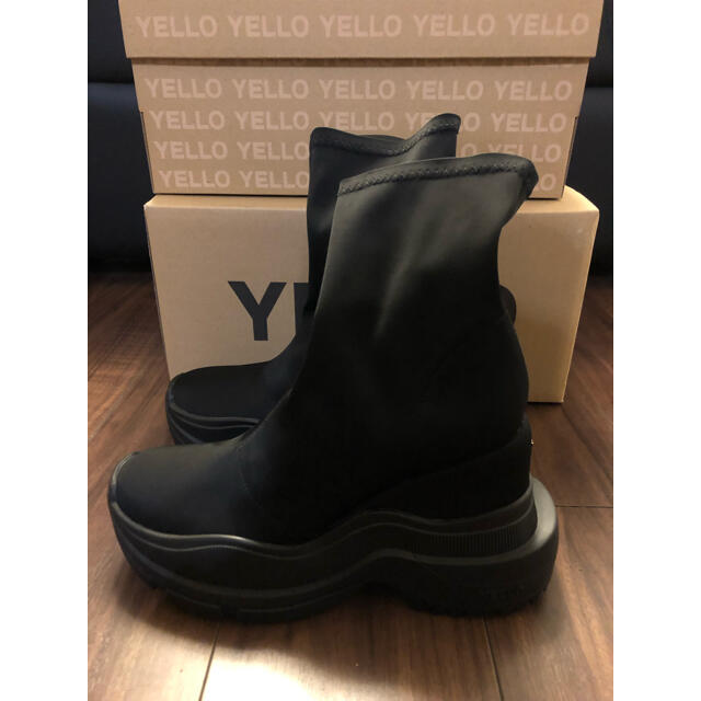 セールや限定 【yellow】TOKYO BLACK PLATFORM SHORT BOOTS - 靴