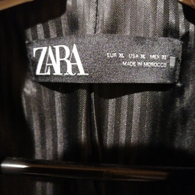 ZARA(ザラ)のZARA(*ˊᵕˋ*)੭ ੈ❤︎黒コート XL レディースのジャケット/アウター(チェスターコート)の商品写真