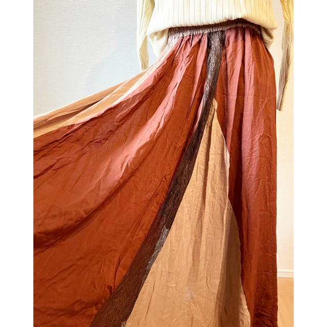 AULA AILA(アウラアイラ)の【新品タグ付】大幅割引　アウラアイラ　ロングスカート　異素材　サイズ0 レディースのスカート(ロングスカート)の商品写真