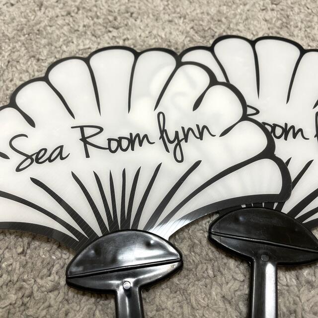 SeaRoomlynn(シールームリン)のSea Room lynn シェルうちわ エンタメ/ホビーのコレクション(ノベルティグッズ)の商品写真