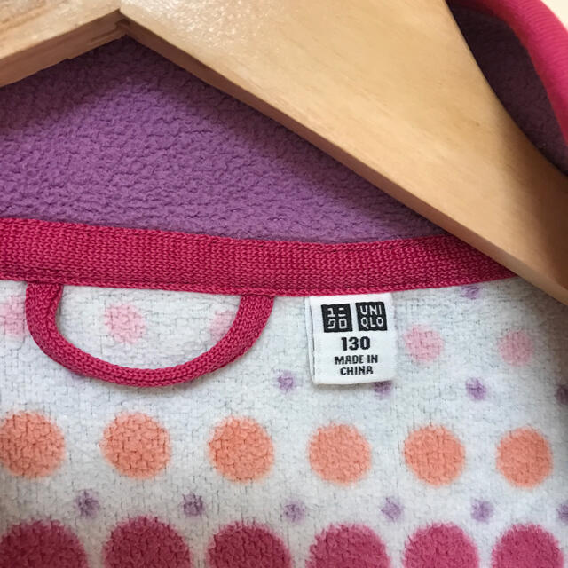 UNIQLO(ユニクロ)のユニクロ フリース 130cm ドットスリーパー上着キッズアウターパジャマ部屋着 キッズ/ベビー/マタニティのキッズ服女の子用(90cm~)(ジャケット/上着)の商品写真