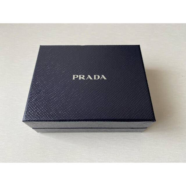 PRADA(プラダ)のプラダ　サフィアーノ　二つ折り財布 レディースのファッション小物(財布)の商品写真