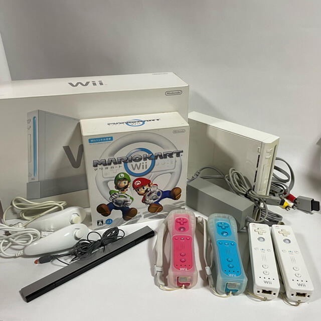 Wii(ウィー)の任天堂 Wii ホワイト本体 エンタメ/ホビーのゲームソフト/ゲーム機本体(家庭用ゲーム機本体)の商品写真