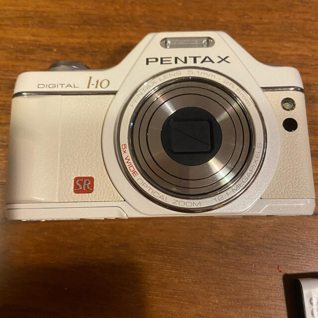 PENTAX(ペンタックス)のPENTAX Optio I OPTIO I-10 PEARL WHITE スマホ/家電/カメラのカメラ(コンパクトデジタルカメラ)の商品写真