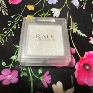 アールエムケー(RMK)のRMKインジーニアスパウダーアイズN24 シャイニーホワイトシルバー(アイシャドウ)