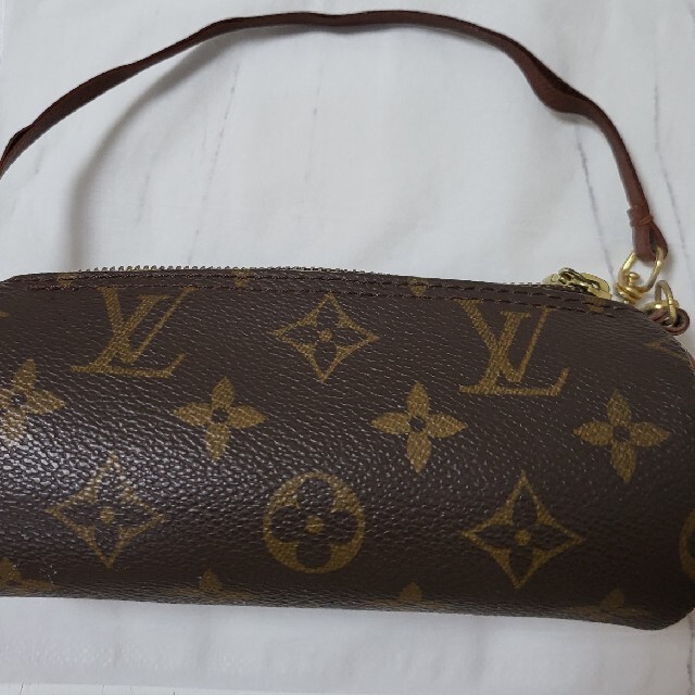 LOUIS VUITTON(ルイヴィトン)のLouis Vuitton　LV ルイヴィトン　パピヨン　ポーチ レディースのファッション小物(ポーチ)の商品写真