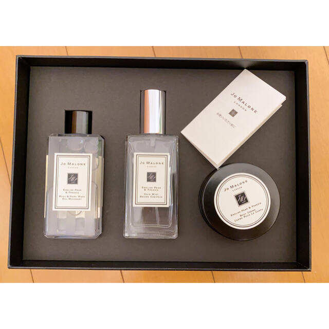 Jo Malone(ジョーマローン)のイングリッシュ ペアー ＆ フリージア ヘッド トゥ トー コレクション コスメ/美容のボディケア(ボディクリーム)の商品写真