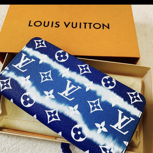 Louis Vuitton ルイ・ヴィトン LV エスカル ジッピー ウォレット