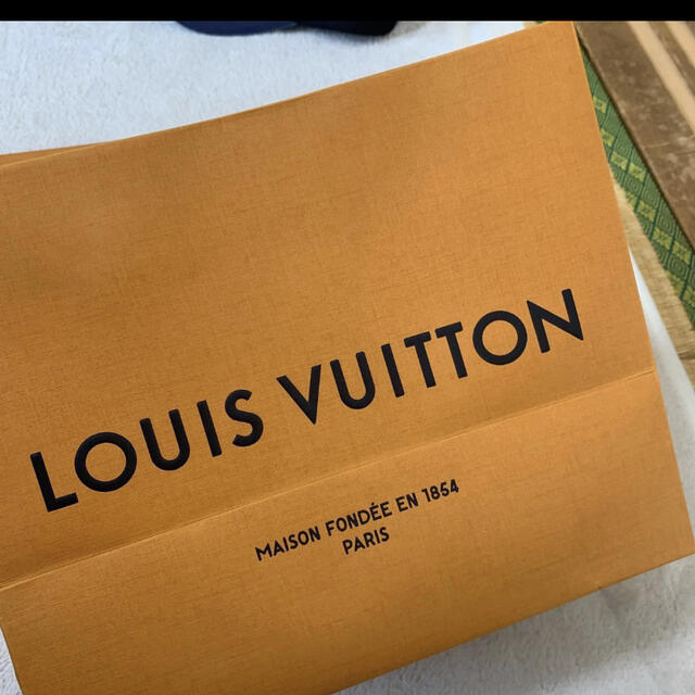 Louis Vuitton ルイ・ヴィトン LV エスカル ジッピー ウォレット