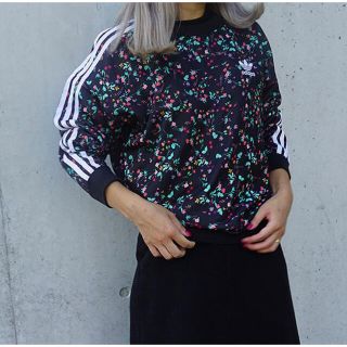 アディダス(adidas)の美品 adidas originals 花柄SWEAT SHIRT  (トレーナー/スウェット)