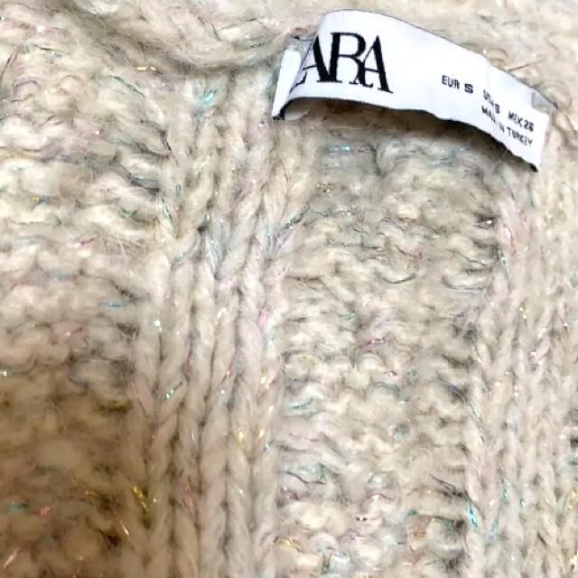 ZARA(ザラ)のZARA　ザラ　ビジューニット ケーブルカーディガン レディースのトップス(カーディガン)の商品写真