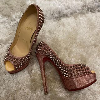 クリスチャンルブタン(Christian Louboutin)のChristian Louboutin ルブタン ピンク スパイク パンプス(ハイヒール/パンプス)