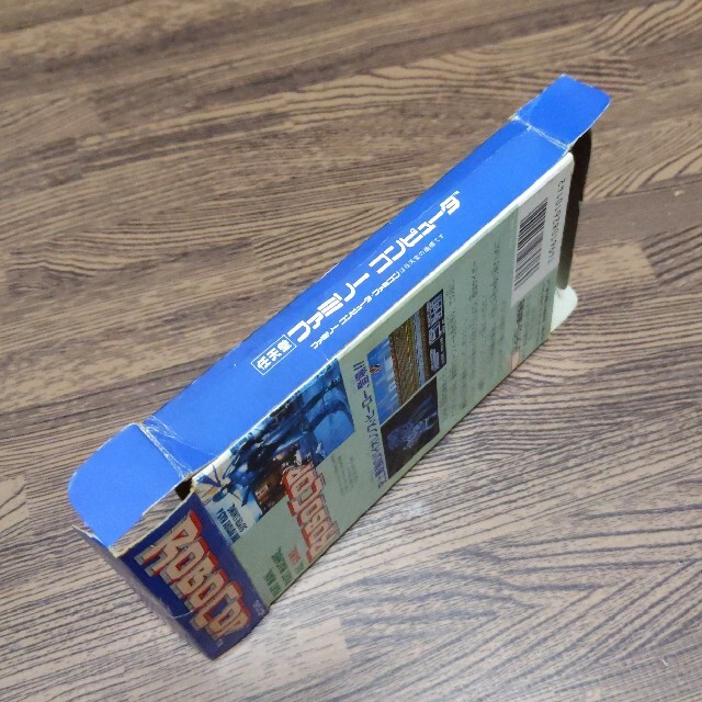 ファミリーコンピュータ(ファミリーコンピュータ)のFC ファミコン ロボコップ  箱説付き エンタメ/ホビーのゲームソフト/ゲーム機本体(家庭用ゲームソフト)の商品写真