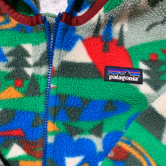 patagonia(パタゴニア)のPatagonia フリース キッズ/ベビー/マタニティのキッズ服男の子用(90cm~)(ジャケット/上着)の商品写真