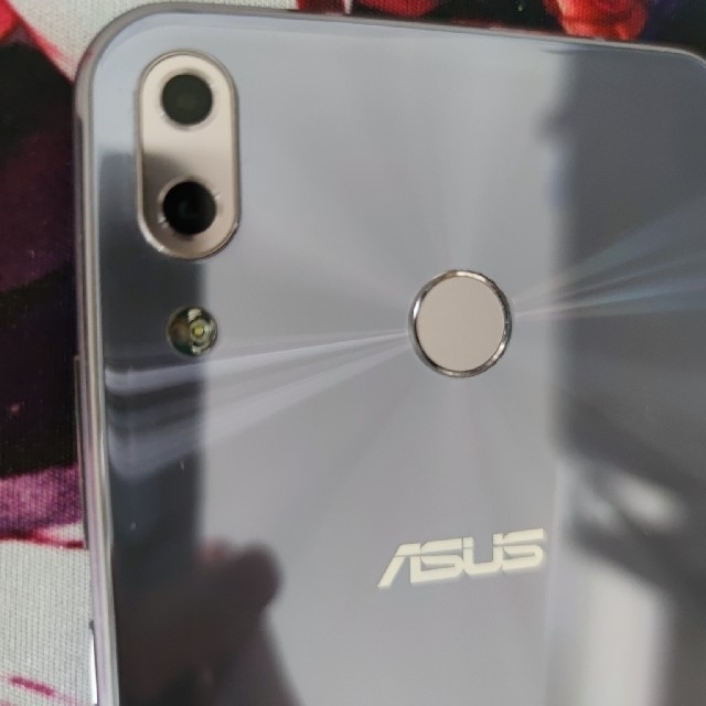 Asus Zenfone 5 ZE620KL 国内版SIMフリー