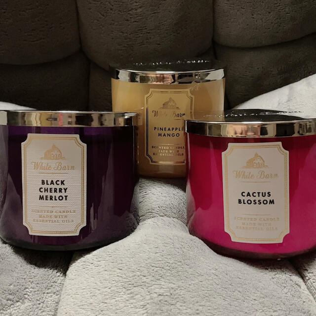 Bath & Body Works(バスアンドボディーワークス)のBATH&BODY WORKS3芯キャンドルセット コスメ/美容のリラクゼーション(キャンドル)の商品写真