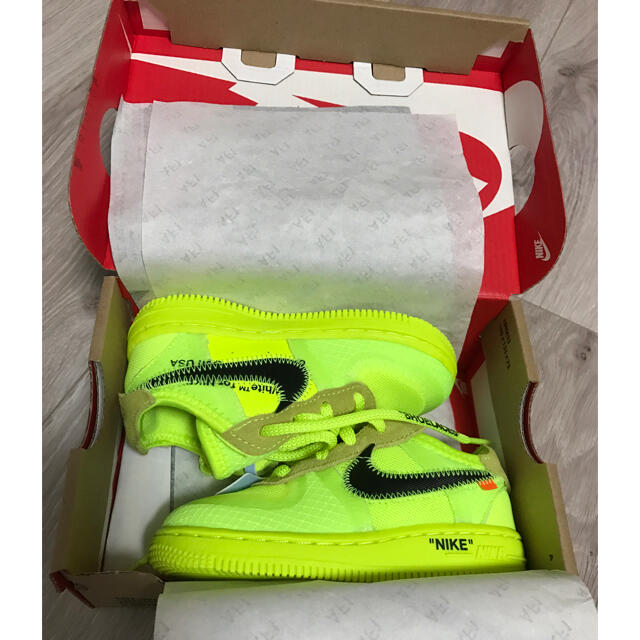 THE10 AIRFORCE1 LOW off-White Voltカラー