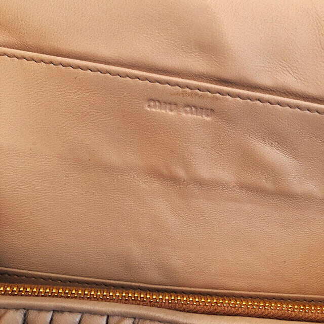 miumiu(ミュウミュウ)のミュウミュウ　マトラッセ　長財布 レディースのファッション小物(財布)の商品写真