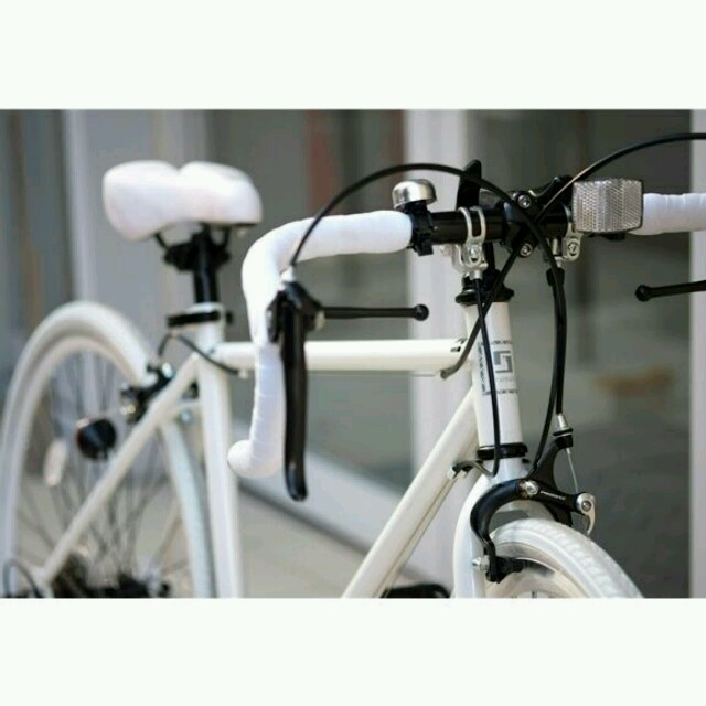 『組み立て簡単♪』Grandir☆Sensitive・ロードバイクホワイト スポーツ/アウトドアの自転車(自転車本体)の商品写真