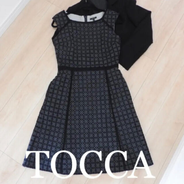 TOCCA 立体お花柄　上品ウールワンピース　4