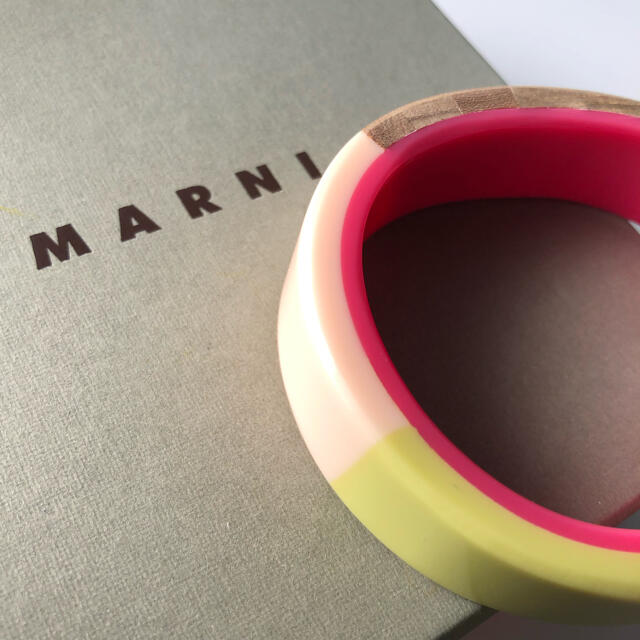 Marni(マルニ)のMARNI  マルニ  ブレスレット　バングル 美品　★箱が不要なら500円引き レディースのアクセサリー(ブレスレット/バングル)の商品写真