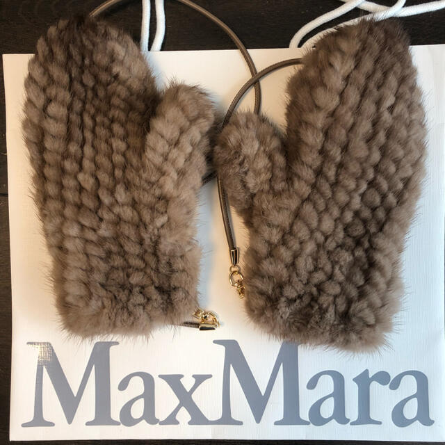 Max Mara(マックスマーラ)の新品未使用♡MAX MARA♡ ミンクファーグローブ 公式サイト♡M/L レディースのファッション小物(手袋)の商品写真