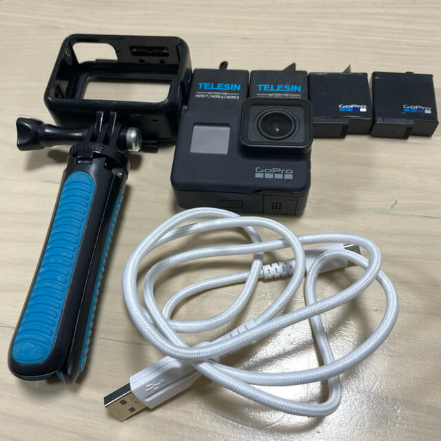 GoPro(ゴープロ)のGoPro HERO7 BLACK ゴープロ セット  スマホ/家電/カメラのカメラ(ビデオカメラ)の商品写真